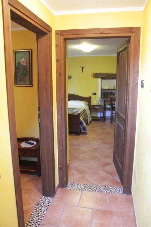 Chambres D'Hotes Les Fleurs 필라 객실 사진
