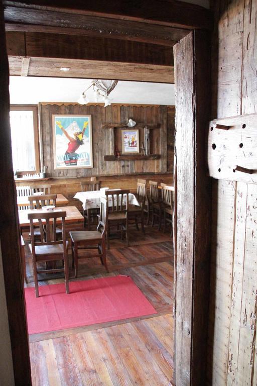 Chambres D'Hotes Les Fleurs 필라 외부 사진