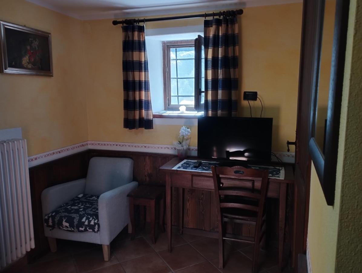 Chambres D'Hotes Les Fleurs 필라 외부 사진
